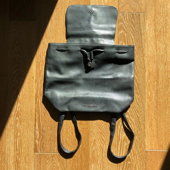 🆕 Victoria’s Secret Black Vegan Faux Leather Drawstring Closure Backpack - Picture 3 of 5